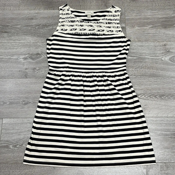 Ann Taylor Loft Petites Sleeveless Black & Ivory Striped Lace Trim Dress MP - Picture 7 of 14
